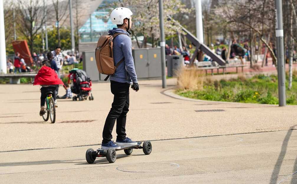 Hoe werkt een Elektrisch Skateboard 2024